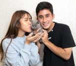 Uwu bersama kucing 