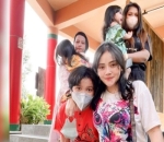 Momen Liburan Ala Mawar