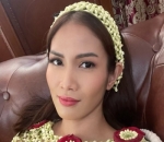Cantik Dengan Riasan Penuh Bunga Melati