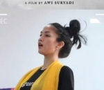 Gemulai Dan Anggun Ketika Menari