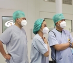 Ekspresi Lega Krisdayanti Saat Operasi Lancar