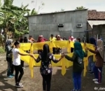 Totalitas Saat Bimbing Latihan Menari
