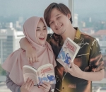 Tulis buku bersama