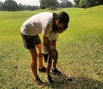 ajari putra main golf