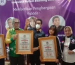 Fuji Dapat Penghargaan Spesial dari Komnas PA