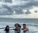 berenang di seminyak, Bali