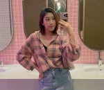 <i>Mirror Selfie</i> Super Estetik