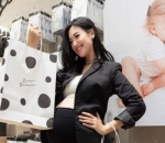 Pamer <i>Baby Bump</i>