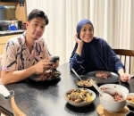 Momen Sahur Berdua