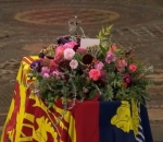 Karangan Bunga di Atas Peti Ratu Yang Diminta Khusus Oleh King Charlles III