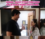 Toilet dengan TV