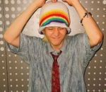 Yoshi Dengan Topi Andalan