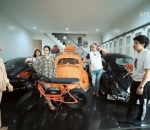  Garasi Berisikan Mobil Klasik