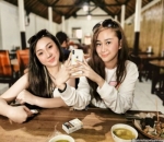 Akrab Dengan Denise Chariesta