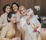 Selfie Bareng Jelang Ijab Qabul