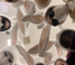 TWICE Pakai Bando Kelinci