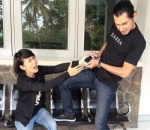 Pose Kocak