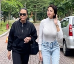 Fitri Salhuteru Ucap Syukur Usai Kabar Di-unfollow Nikita Mirzani