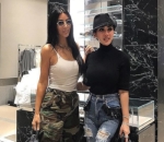 Papasan dengan Kim Kardashian di Jepang