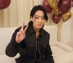 Jungkook BTS Ketiduran Saat Live Disaksikan 15,8 Juta Penggemar