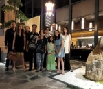 Dinner di Tempat Makan di Singapura