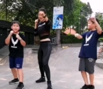 Ajari Anak Olahraga