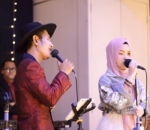 Duet dengan Thomas Boly
