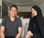 Pacaran dengan Pesepak Bola