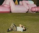 Vidi Aldiano Rebahan Ala Kaws
