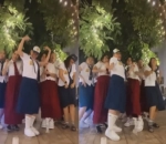 Dance Manis Kenakan Seragam