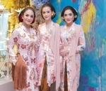 Kris Dayanti, Ashanty dan Sarah Menzel Kompakan Pakai Kebaya
