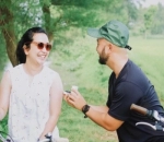 Rachel Amanda Dilamar Saat Bersepeda di dekat Sawah