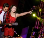 Keakraban di Konser