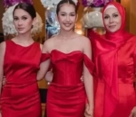 Dresscode Gaun Merah
