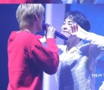 Xiumin Bertingkah Gemas
