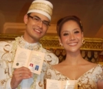 Menikah dengan Bahagia