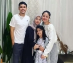 Saling Dukung Soal Asmara