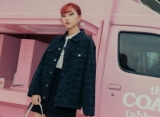 Isyana Sarasvati Pamer Selfie Kawaii Dengan Rambut Merah, Dipuji Vibes Idol Kpop 