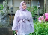 Aksi Aurel Hermansyah Lompat-Lompat di Acara Gender Reveal Bikin Ngeri