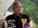 Sule Keciduk Gandeng Erat Tangan Pacar Saat Kondangan Bareng