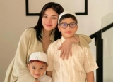 Nikita Mirzani Kirim Hadiah Kejutan Mobil Buat Anak meski Masih Ditahan