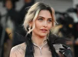 Paris Jackson Bertemu Kembali dengan Ibu, Debbie Rowe, dalam Momen Spesial