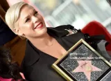 Pink Bantah Rumor Perceraian dengan Carey Hart, Sebut 'Berita Palsu'