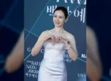 Son Ye Jin Bagikan Momen Manis Bersama Putranya di Pantai
