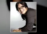 Penampilan Langka Bae Yong Joon di Singapura Tuai Banyak Sorotan
