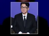 Bang Si Hyuk Ditemukan Jalan Bersama Wanita Misterius di Seoul