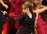 Rumor Putus BLACKPINK Lisa dan Frédéric Arnault Makin Kuat Usai Perubahan Casing Ponsel