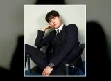 Lee Jun Young Mulai Wajib Militer, Tampilkan Potongan Rambut Baru