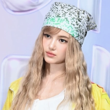 Danielle Tulis Pesan Haru saat NewJeans Terpaksa Hiatus Imbas Putusan Pengadilan
