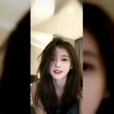 Netizen Tertawa Melihat Handprint Lucu IU dan Ju Jihoon